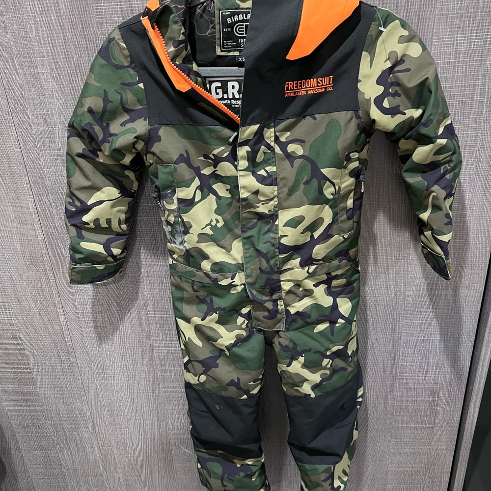 AIRBLASTER freedom series- GROW with me snowpant suit